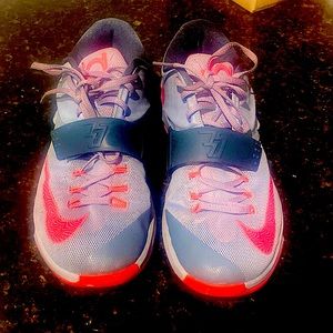 Nike Zoom KD 7 ‘Calm Before The Storm’